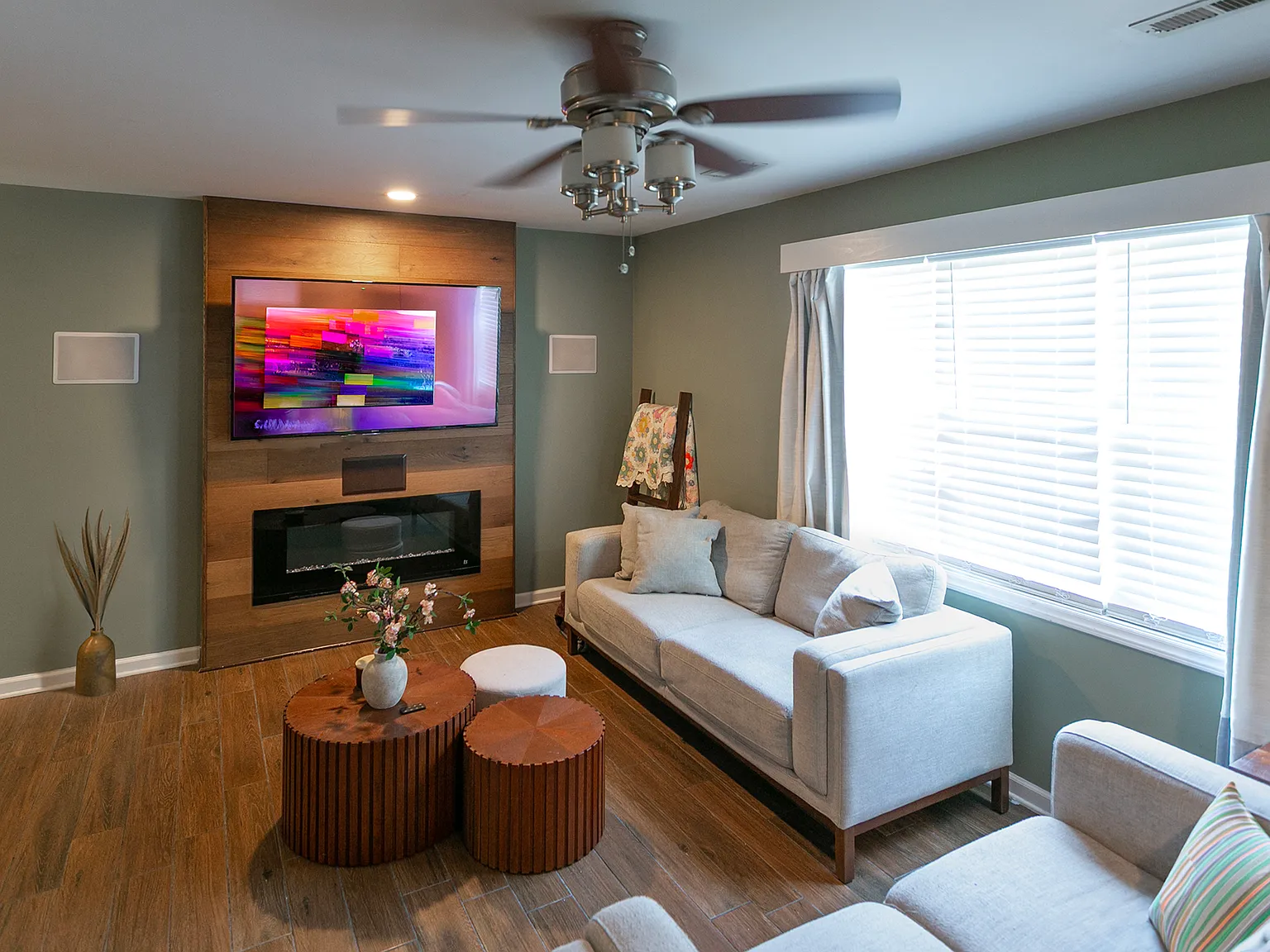 3 bed, 2.5 bath, 1453 sqft, $1,600 — Photo 2