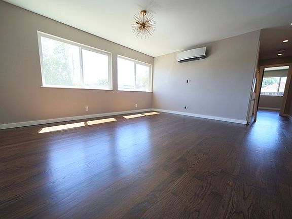 4th image of 202 Samson St #101