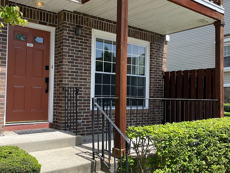 386 Village Ct #386 — Photo 1