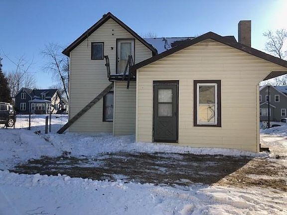 2nd image of 456 Prospect St NE