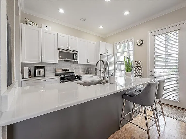 2920-2 Hansen Manor Ln — Photo 14