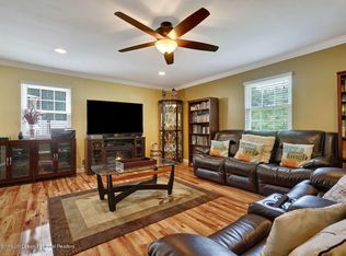 49 Bramble Ln, Matawan, NJ 07747