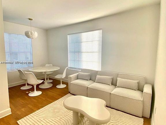 2nd image of 605 Euclid Ave #11