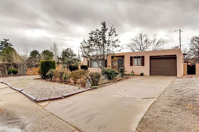 1st image of 206 Solana Dr