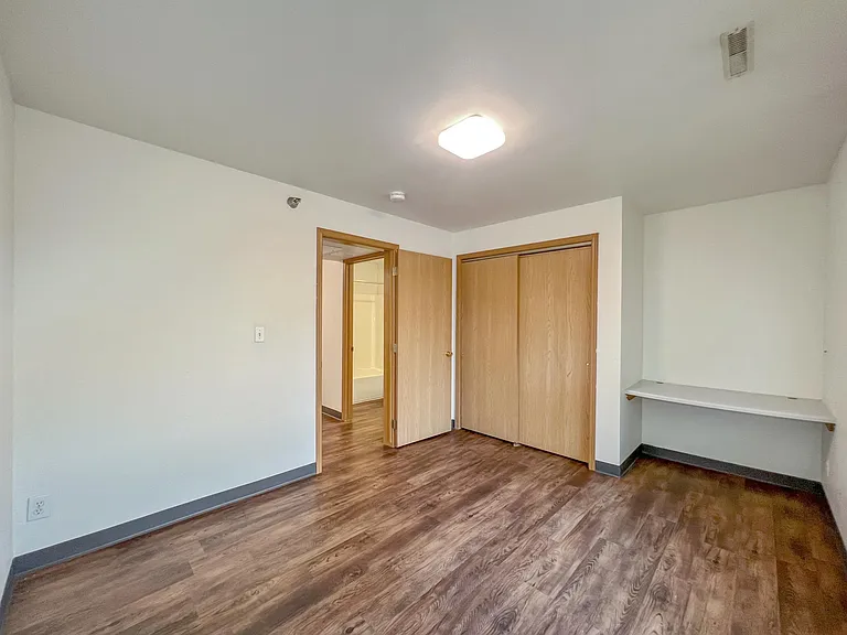 212 Hayward Ave #204 — Photo 6