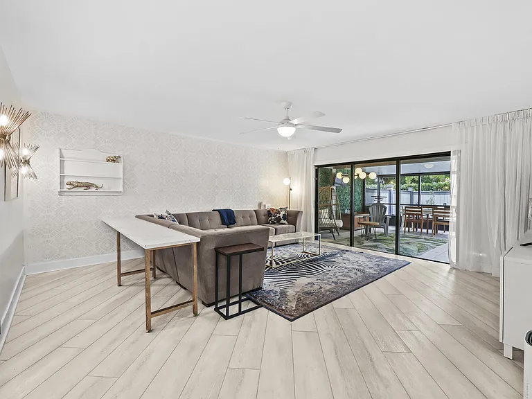 13400 Bedford Mews Ct — Photo 12