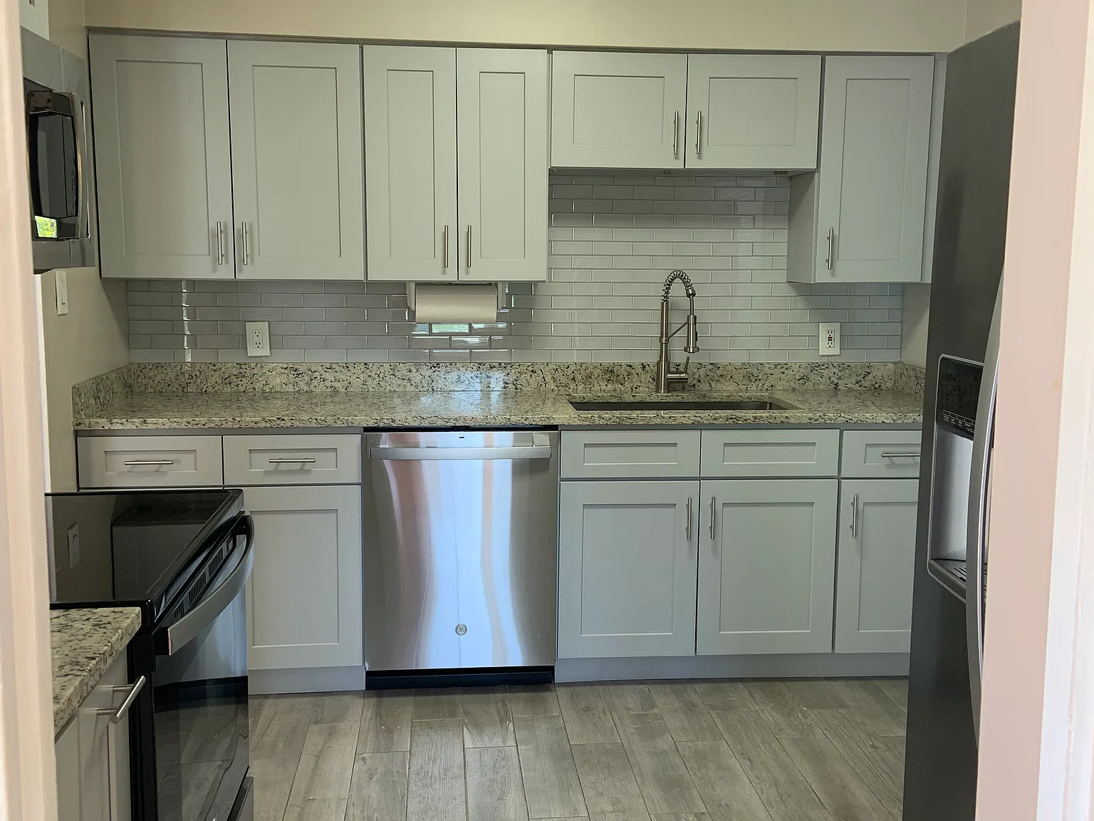 214 N Gomez Avenue — Photo 4