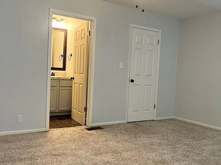 2112 E Airline Rd — Photo 11