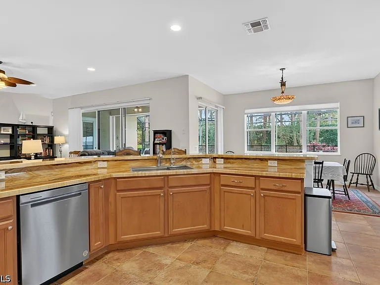 11801 Pine Timber Ln — Photo 19
