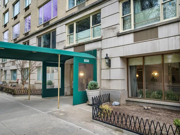 1050 5th Avenue 17B image 11 of 11