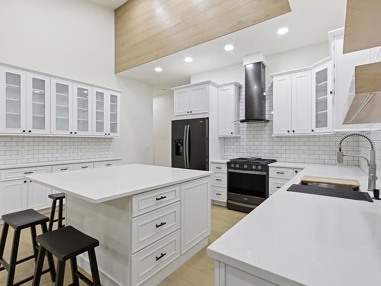 130 McKinley Dr — Photo 10