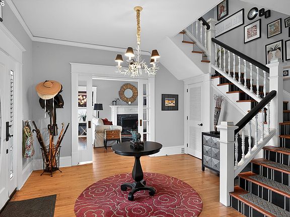 4th image of 211 S 3rd St