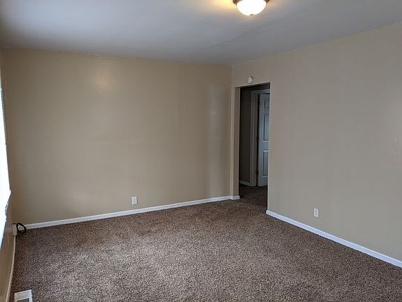 4th image of 3951 N Pasadena Ave