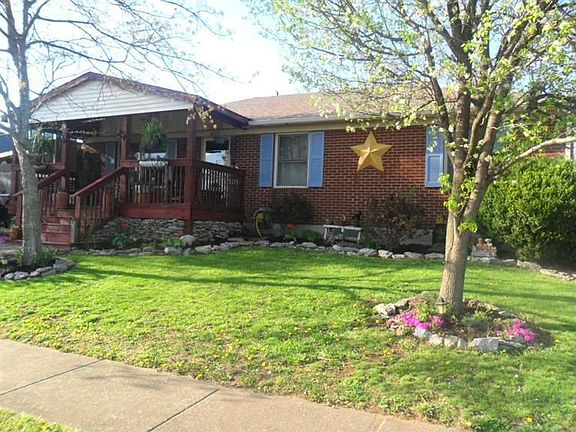 2nd image of 214 Laurel Ln