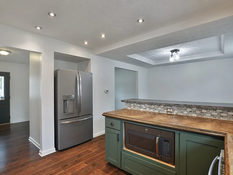 293 Sumption Dr — Photo 10