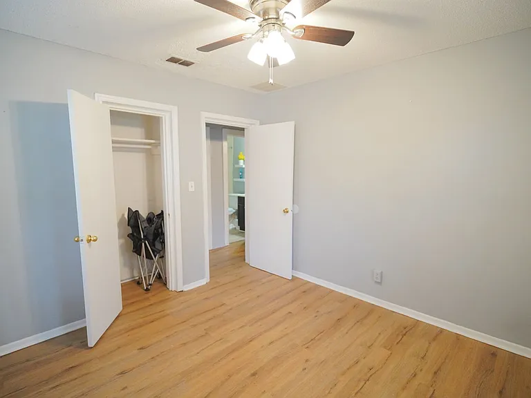 1308 Coleman St — Photo 11