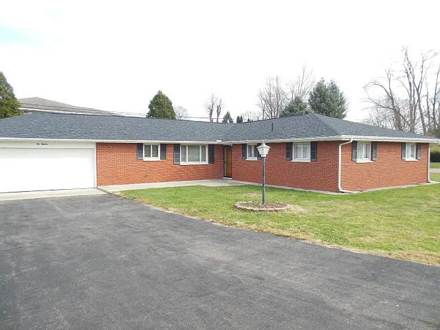 118 Columbia Dr photo 1
