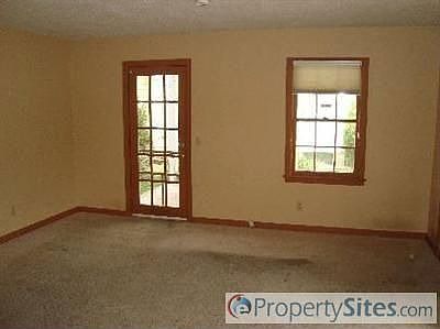 2nd image of 869 Dorroll St NE
