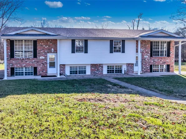 5910 Old Antonia Rd, Imperial, MO 63052