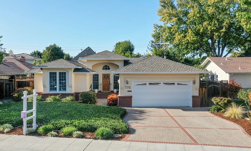 1st image of 775 Clara Dr