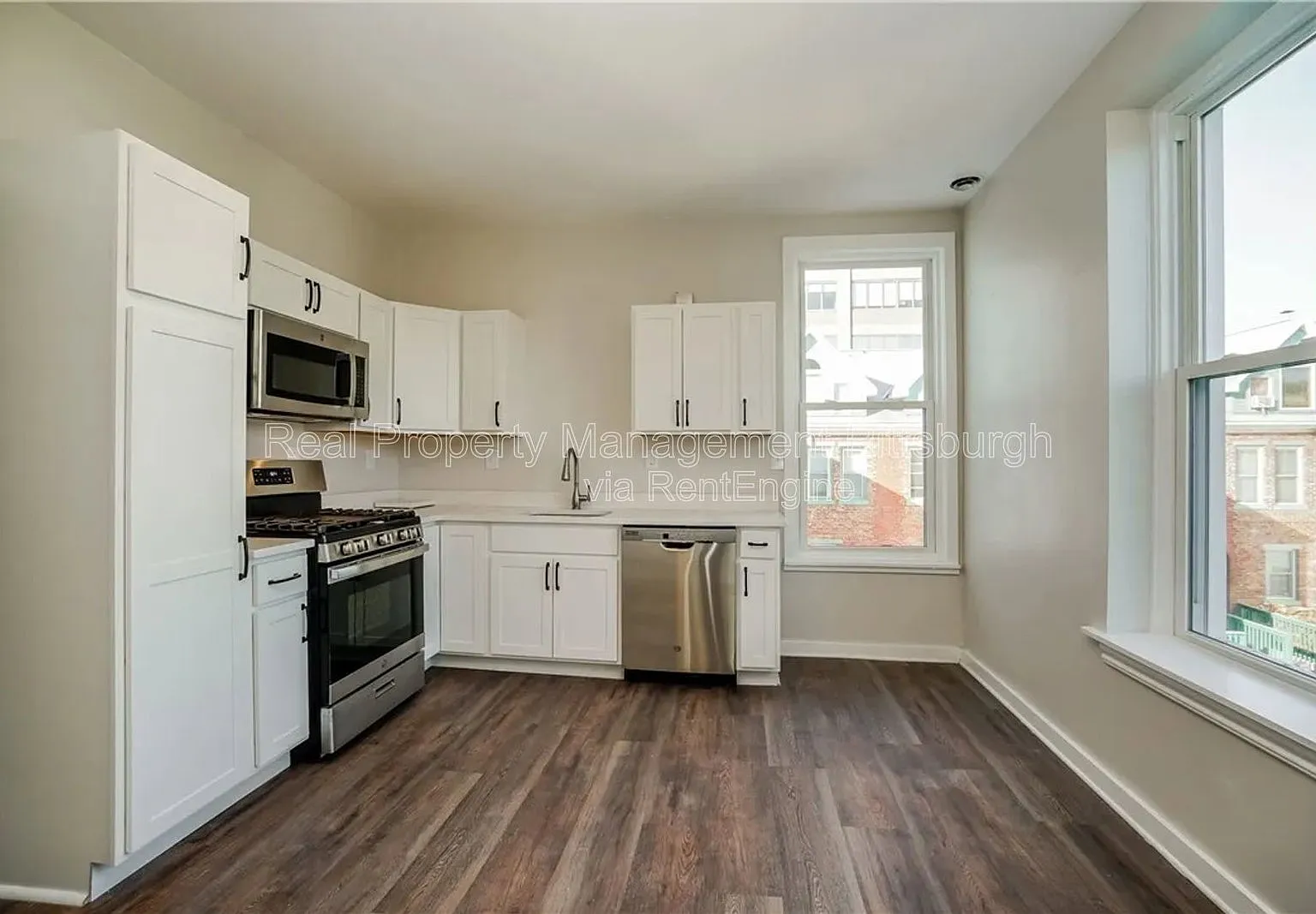 3 bed, 2.0 bath, 1700 sqft, $1,875 — Photo 3