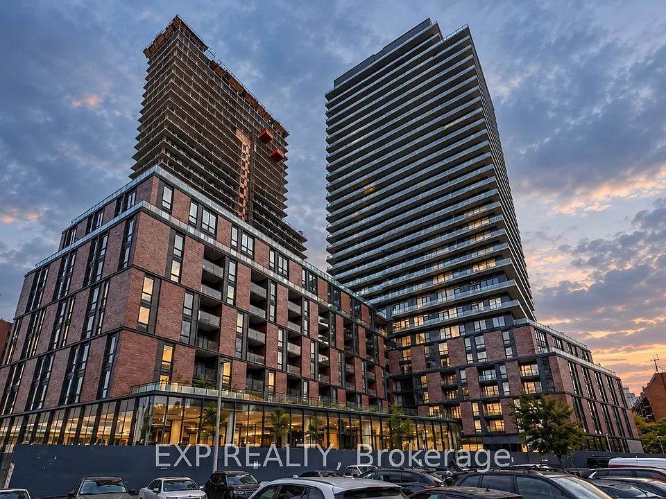 35 Parliament St #412