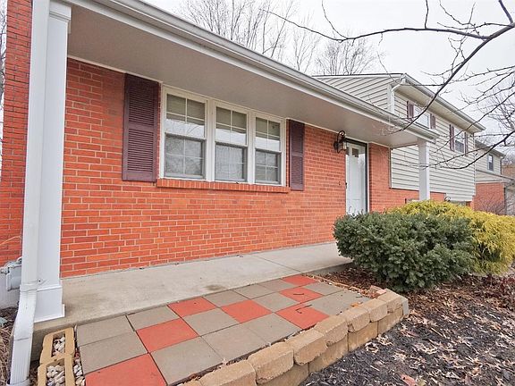 2nd image of 9371 Sheralee Ln