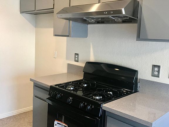 5th image of 16729 Cedarwood Cir