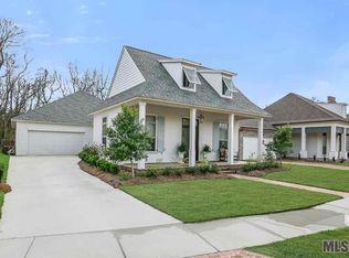 1946 Sugar Cane Ln, Baton Rouge, LA 70810