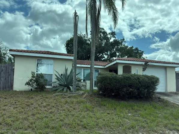 9906 Rainbow Ln, Port Richey, FL 34668