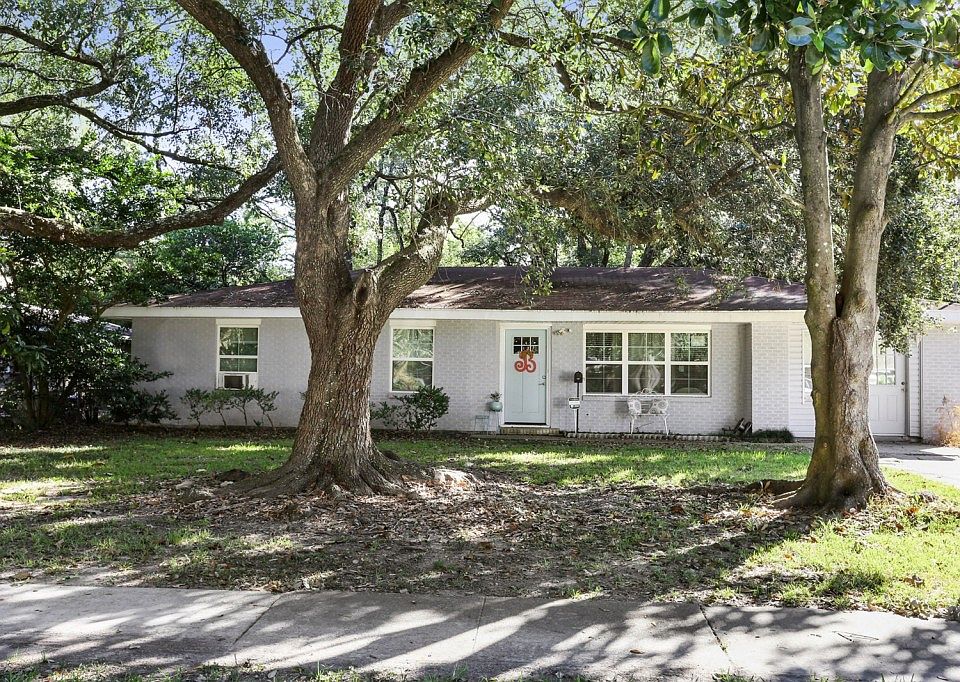 1st image of 748 Jefferson Dr