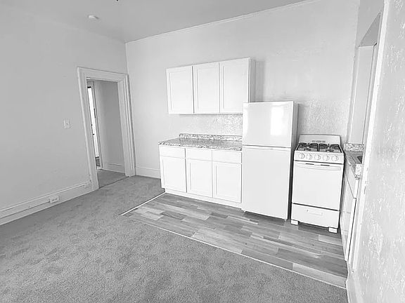2nd image of 33 Sherman St