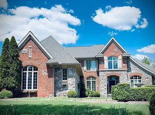 6988 Oakhurst Ridge Rd #R, Clarkston, MI 48348