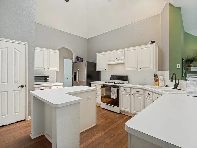 4112 Creek Hollow Way — Photo 8