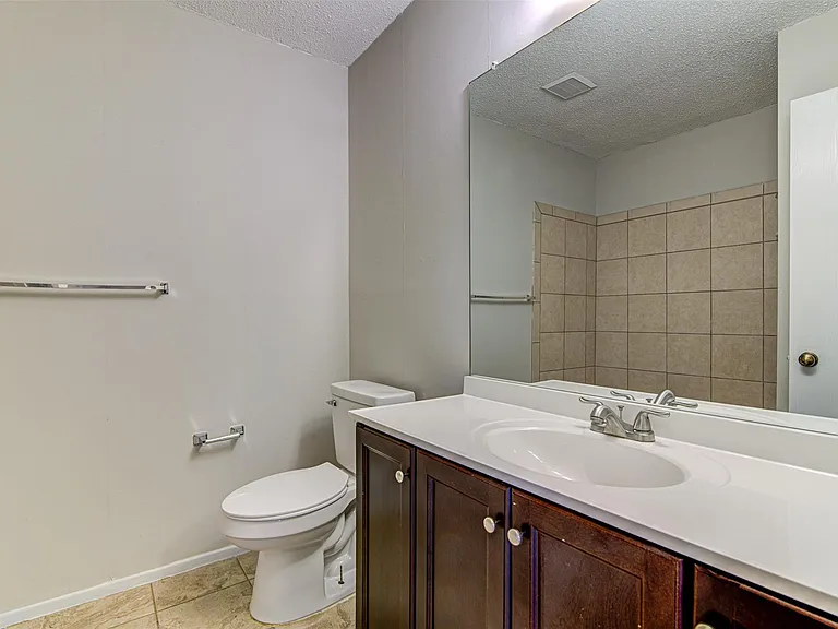 8116 W Gate Blvd #B — Photo 16
