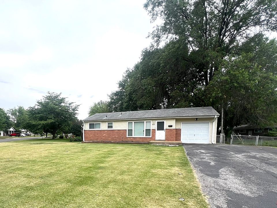 1st image of 830 Northmoor Dr