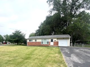 830 Northmoor Dr, Florissant, MO 63033