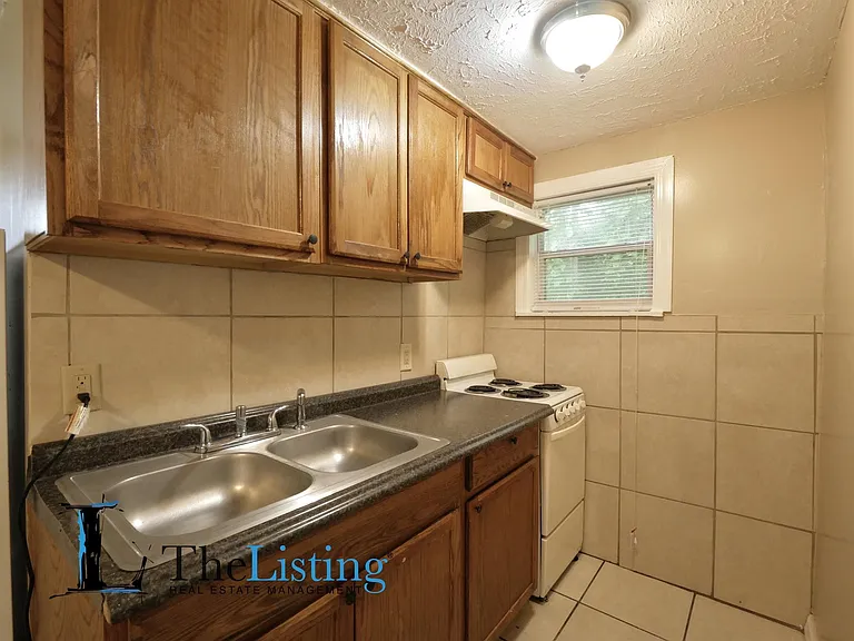 2735 Bungalow Blvd — Photo 5