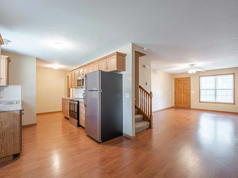 Oakwood Heights Townhomes — Photo 119
