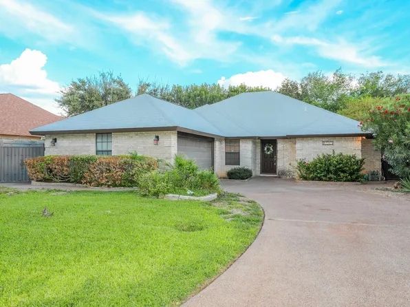 1215 Saint Patrick Dr, Laredo, TX 78045