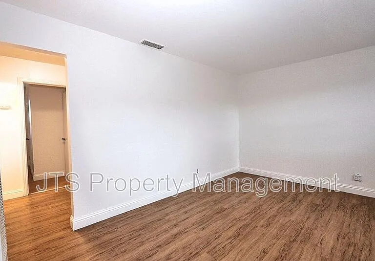 5302 Gordon Dr — Photo 34