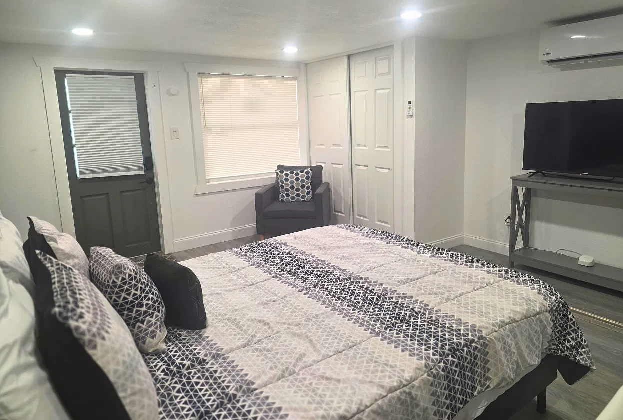 Courtland Cir, Lakeland — Photo 2