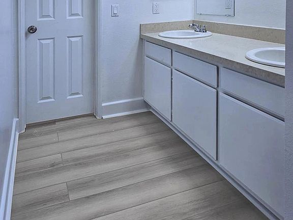 5th image of 5122 Dunbar Dr #1027-2
