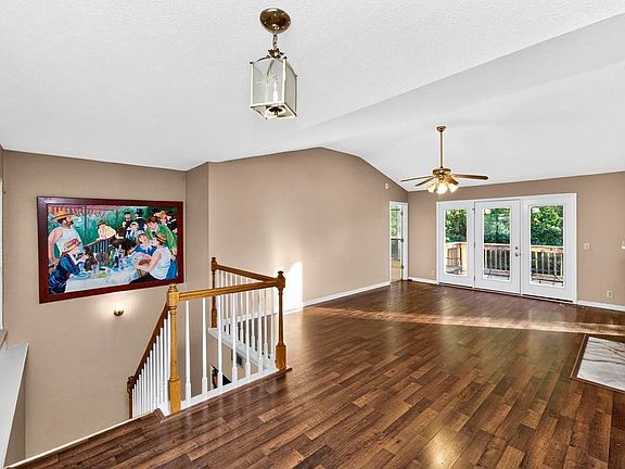 4th image of 2108 Billingsham Ct