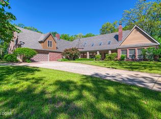 4 Emerald Dr, Joplin, MO 64804