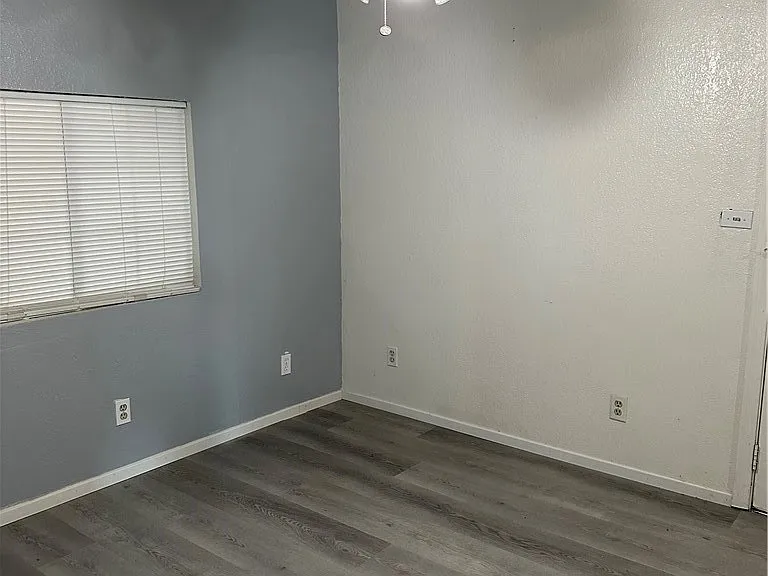 1314 E Laurelwood Dr — Photo 81