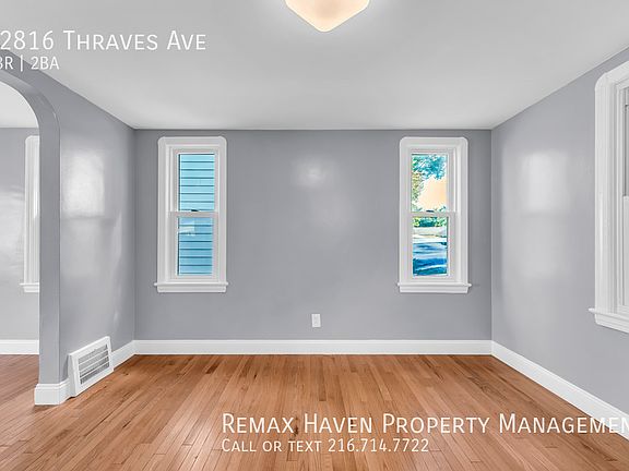 3rd image of 12816 Thraves Ave