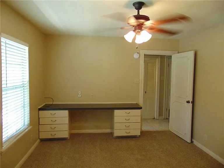 2516 Enfield Rd #101 — Photo 19