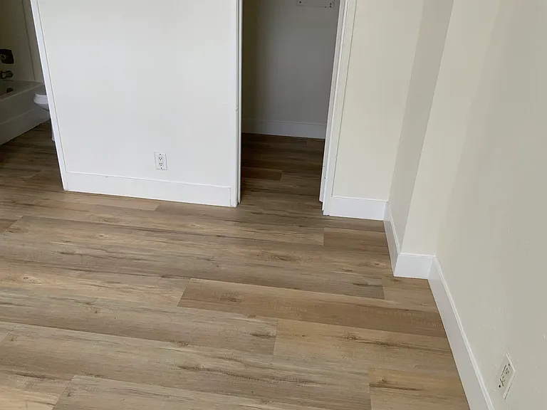 1300 Elizabeth Ave — Photo 3