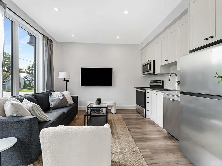 157 Sanford Ave #C — Photo 4